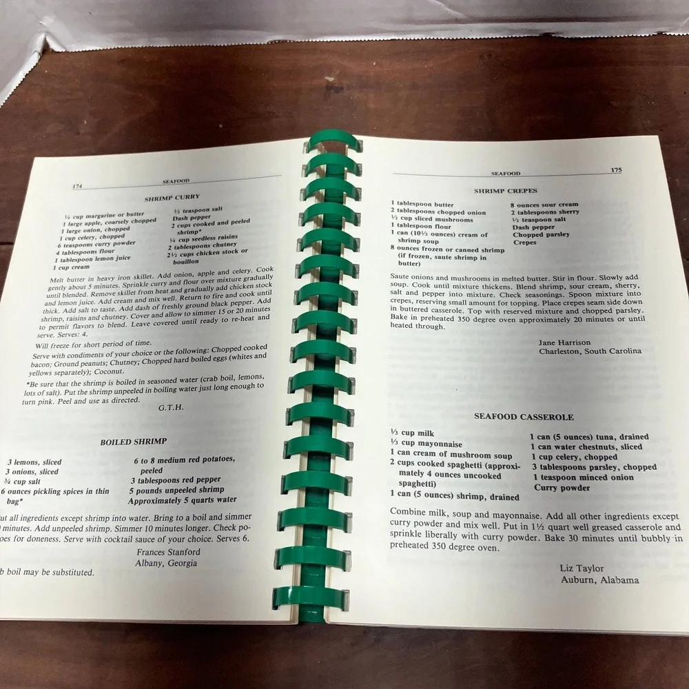 Turnip Greens in the Bathtub Genie Taylor Harrison 1981 First Printing Cookbook